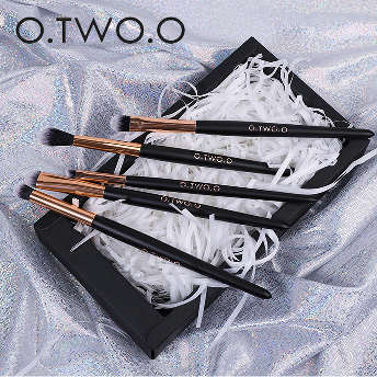 【goodspop】O.TWO.O 激売れ中 美しい パッケージ プレゼント 最高 5個セット メイクブラシ